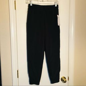 Black Brooklyn lined jogger Athleta 0P